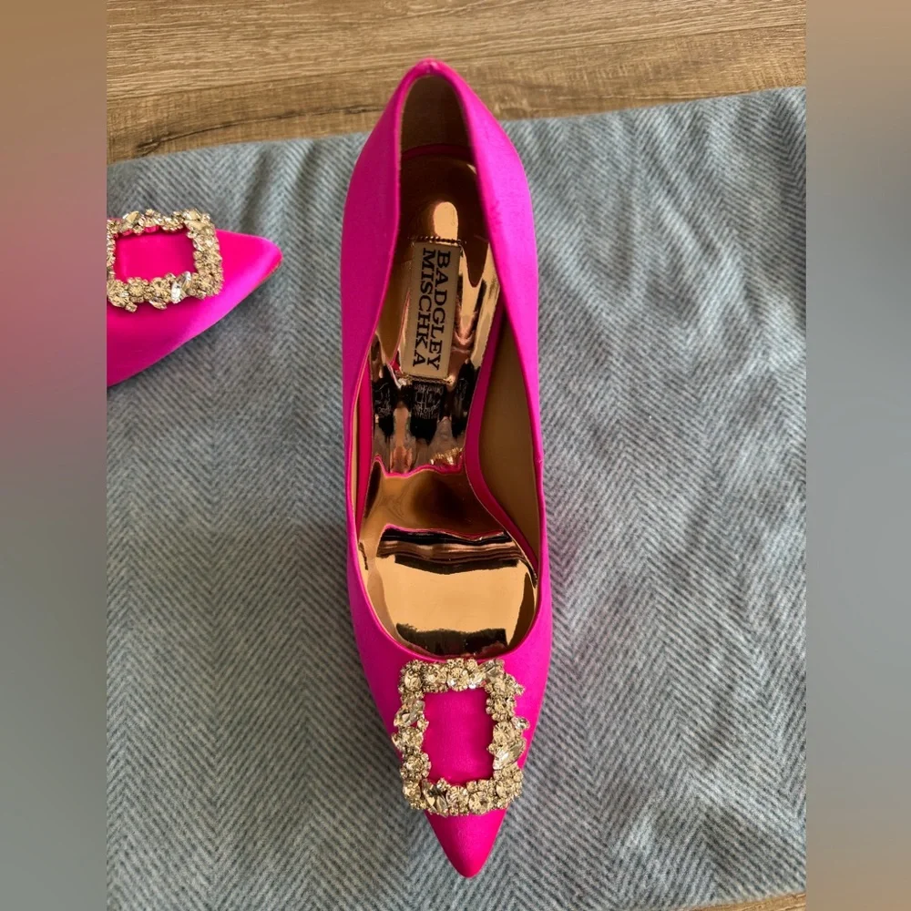 BADGLEY MISCHKA Cher Crystal Embellished Pump in Hot Pink Satin Size US 8.5 - Picture 5 of 16